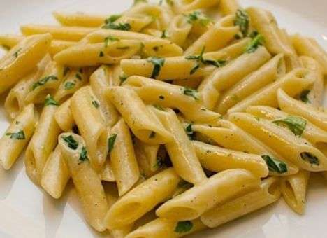 Диетологи рассказали, какой ужин поможет сохранить стройную фигуру