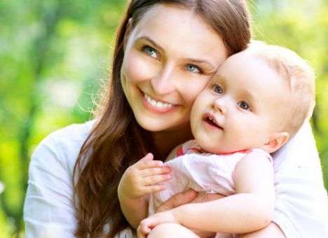 В каких странах женщины становятся матерями раньше всего, выяснили ученые