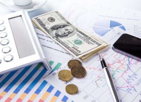 Доллар чуть уступил гривне