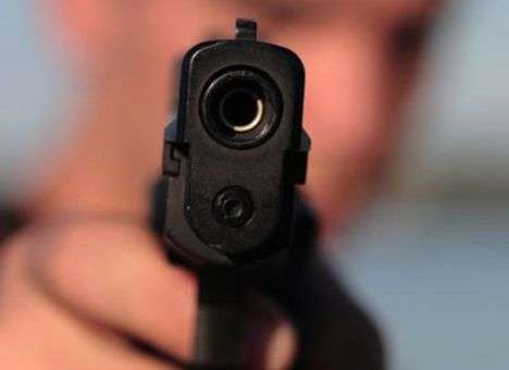 В США неизвестный застрелил полицейского