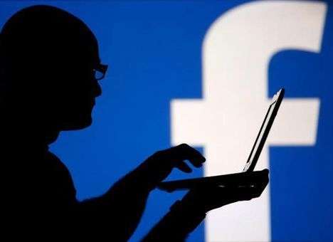 Facebook закрывает рекламный сервер