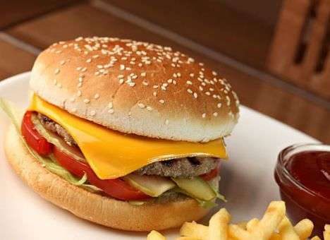 Стало известно, как измениться меню Белого дома с переездом Трампа