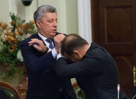 Нардепам и чиновникам предлагают доказать, что у них с «крышей все в порядке»