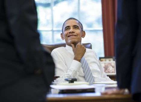 Обама в День благодарения накормил ужином ветеранов