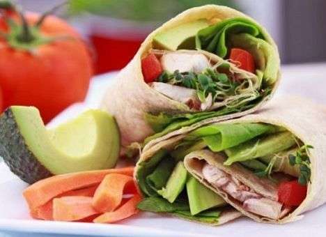 Как перекусывать в течении дня чтобы не поправиться, рассказали диетологи