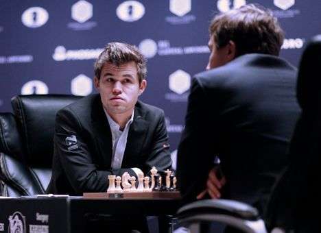 Карлсен сравнял счет в матче с Карякиным