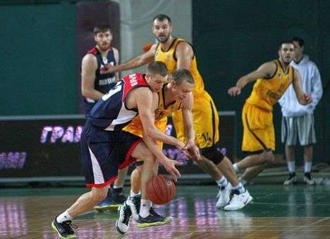 Лидеры Суперлиги выиграли очередные матчи