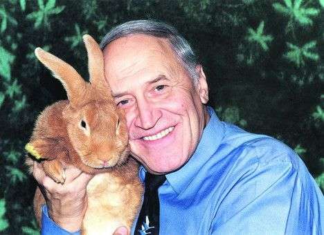 Российский телеведущий Николай Дроздов, управляя авто, сбил женщину