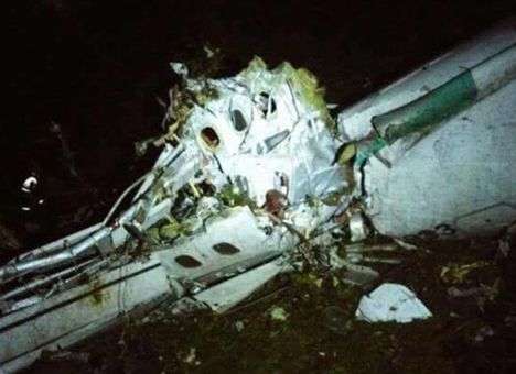 При крушении самолета с футбольной командой в Колумбии выжили шесть человек