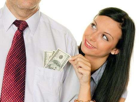 Почему мужчины зарабатывают больше женщин, выяснили ученые