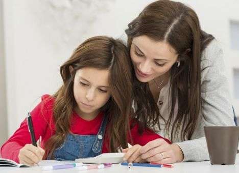 Почему нельзя ругать детей за плохие оценки, рассказали эксперты