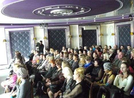 Запорожские депутаты призвали Порошенко немедленно восстановить экономические связи с Россией