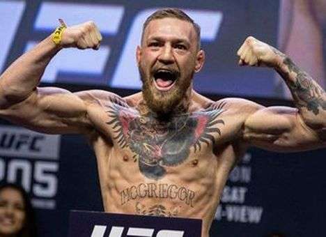 Известный боец смешанного стиля получил боксерскую лицензию