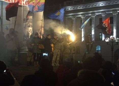 Националисты хотели ехать на Банковую, но не нашли грейдер