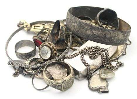 Из Украины запретят вывозить золото и серебро