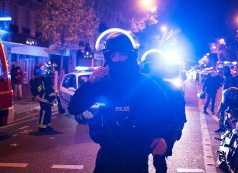 В Париже захвачены заложники