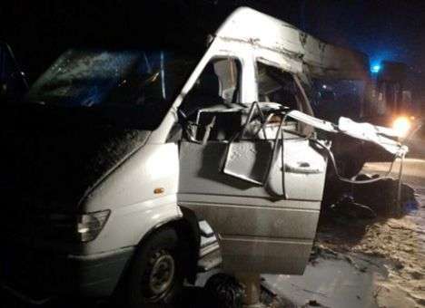 На Днепропетровщине в ДТП погибли пять пассажиров маршрутки