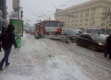 Спасатели призывают украинцев не выходить на лед в ближайшие дни