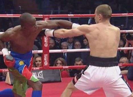 Африканский боксер сенсационно нокаутировал российского чемпиона