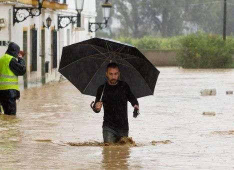 Проливные дожди затопили Испанию