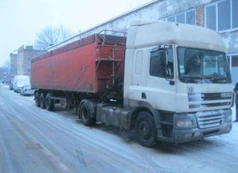Фуры львовского мусора задержали в Сумах
