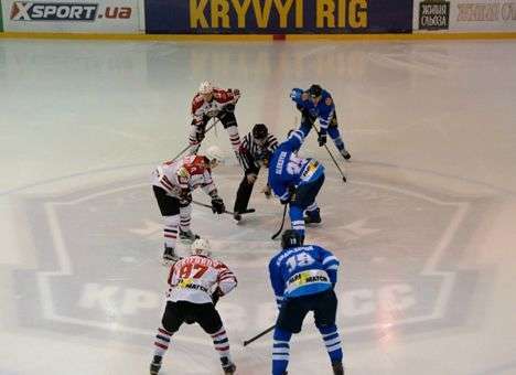 «Донбасс» пятый раз победил «Кривбасс»