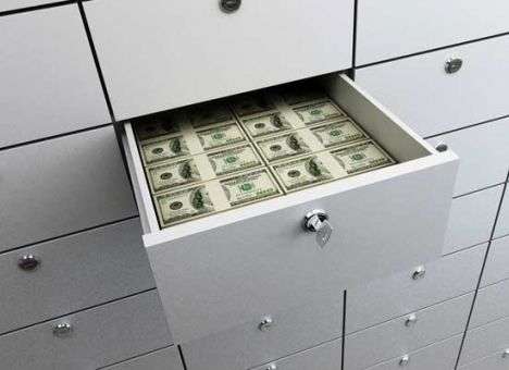 У жителя Ровно из ячейки банка украли $3 миллиона долларов