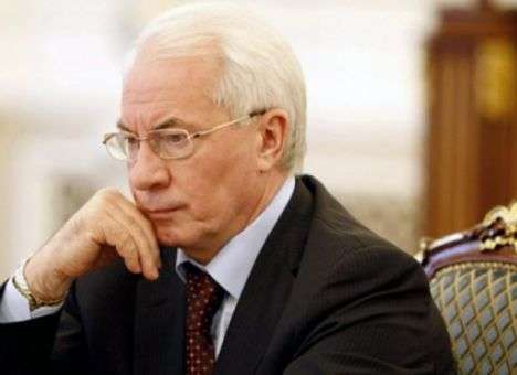 Суд арестовал недвижимость Азарова и Пшонки