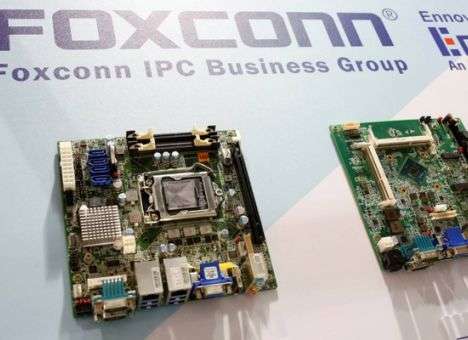 Производитель iPhone построит заводы в США