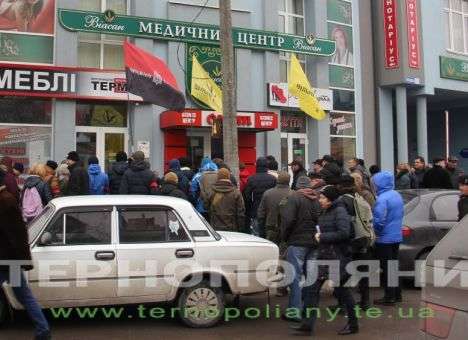 Жену сотрудника СБУ обвиняют в махинациях с деньгами на лечение ветеранов АТО