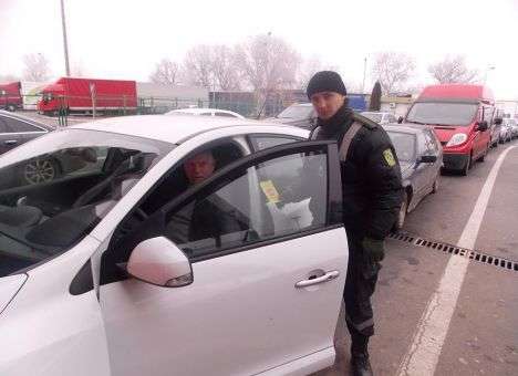 На границе с Польшей скопилось более 1000 автомобилей