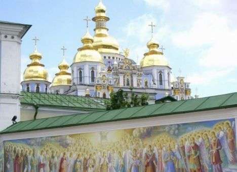 В Михайловском монастыре зазвонят в колокола в память о событиях 10-11 декабря