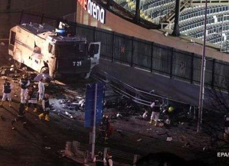 В эпицентре теракта в Стамбуле оказался автобус с полицейскими