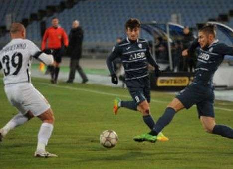 «Заря» за две минуты справилась со «Сталью» (ВИДЕО)