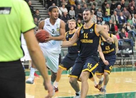 «Будивельник» разгромил «Химик»