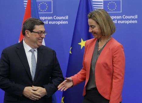 ЕС и Куба впервые подписали договор о политическом диалоге