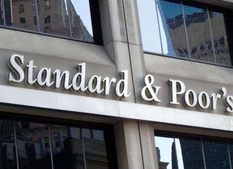 S&P разрешило ликвидировать Украине проблемные банки