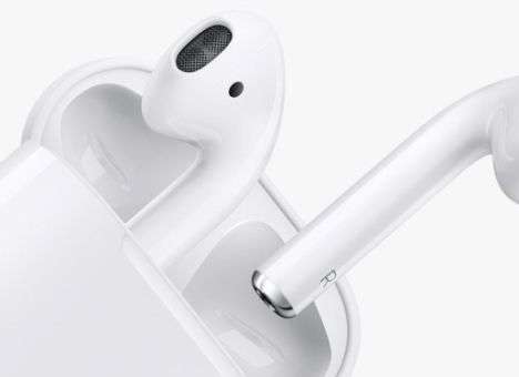 Apple отложила релиз AirPods