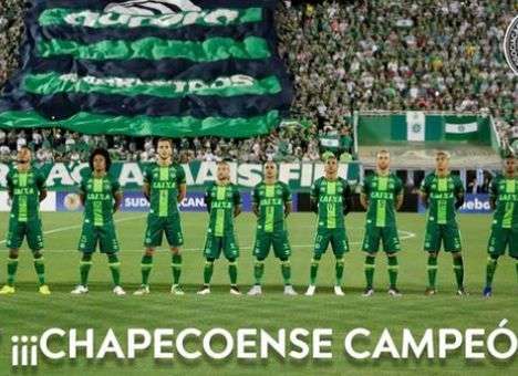 Разбившийся в авиакатастрофе клуб оштрафовали за невыход на игру