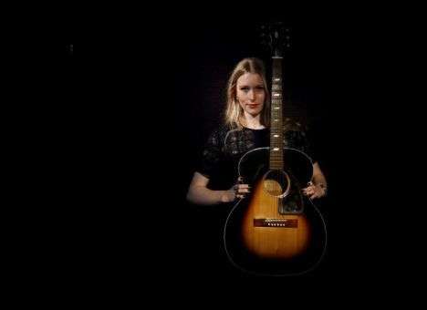 Гитары Джими Хендрикса и Принса пустят с молотка