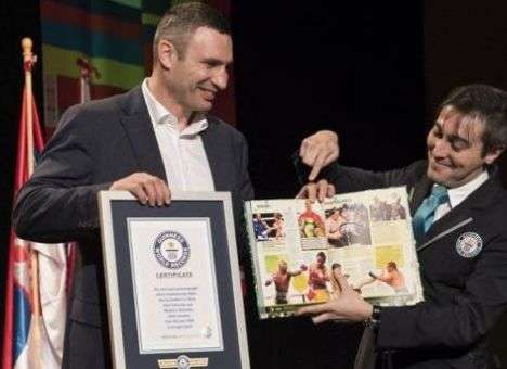 Братьев Кличко наградили сертификатом Книги рекордов Гиннесса