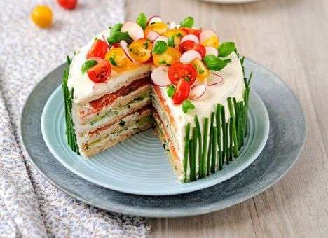 Как удивить своих гостей на праздник: топ-3 рецептов закусочных тортов (ФОТО)