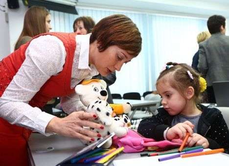Штаб Ахметова навестил раненых детей, прошедших реабилитацию