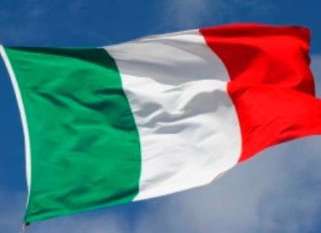 Регбист жестким приемом срубил девушку-арбитра (ВИДЕО)