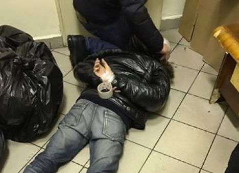 Спецподразделение СБУ «Альфа» задержало злоумышленника, который намеревался выманить деньги у нардепов