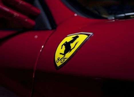 Ferrari пообещала выпустить в свет бюджетный спорткар