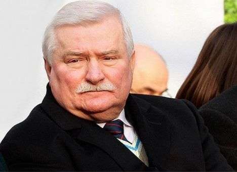 Лех Валенса призвал Дуду подать в отставку