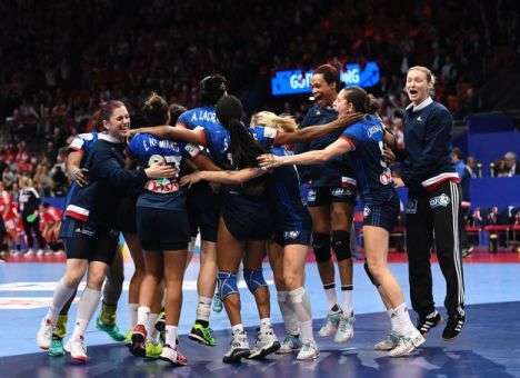 Француженки завоевали «бронзу» ЧЕ по гандболу