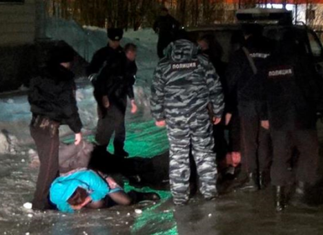 В России врачи психбольницы подрались из-за лопнувшего шарика (ВИДЕО)