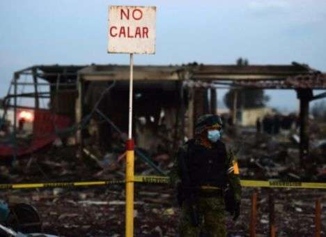 В Мексике взлетели на воздух ярмарка фейерверков и нелегальный цех по их производству (видео)